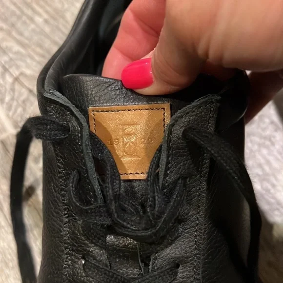 Allen Edmonds Oliver Courtside Men’s Black Leather Lace-Up Sneakers - Picture 10 of 11